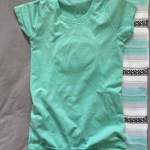 Lululemon tee. Size 8. Used.